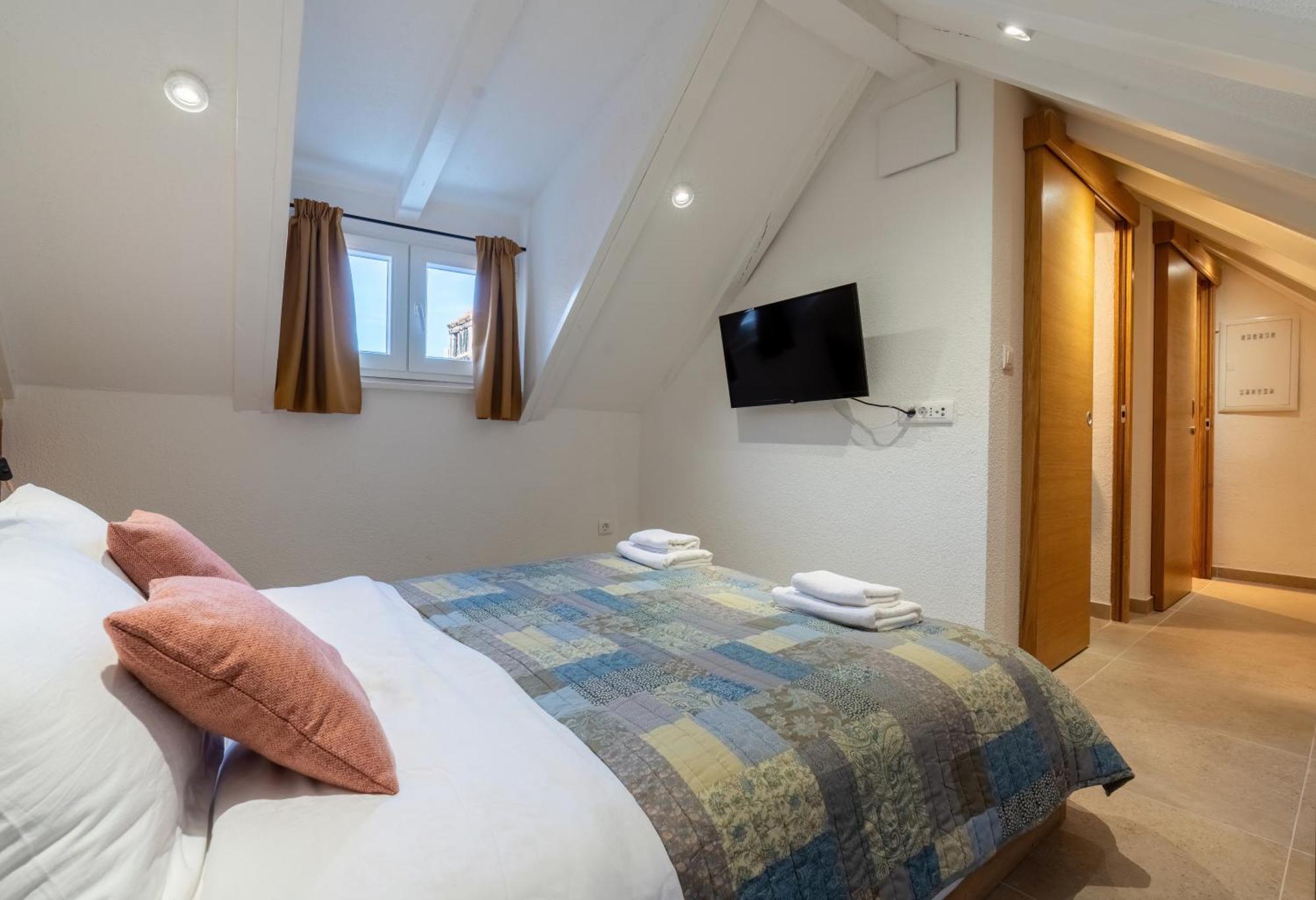 House Malena - Rooms Vis Dış mekan fotoğraf